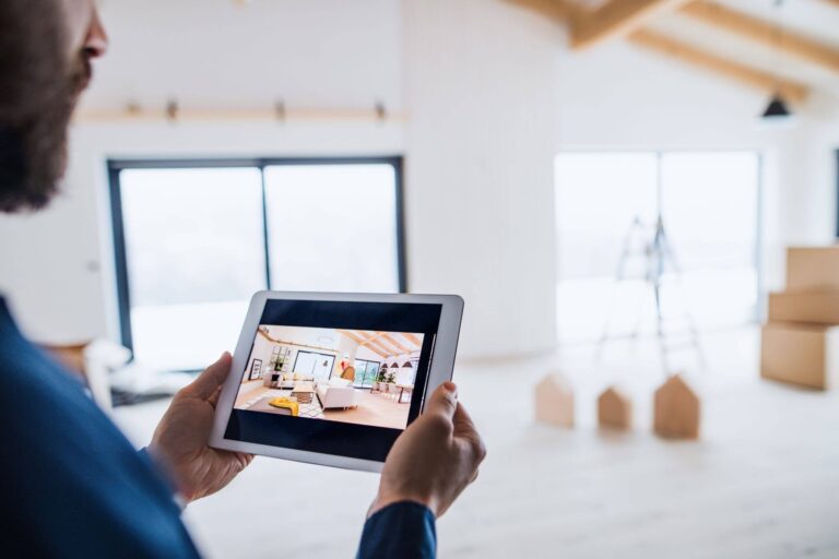 Remote Work vs. Freelancing in 2025: What’s the Difference & Which One Is Right for You?